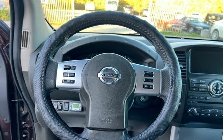 Nissan Navara (Frontier), 2010 год, 1 200 000 рублей, 36 фотография