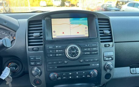 Nissan Navara (Frontier), 2010 год, 1 200 000 рублей, 40 фотография