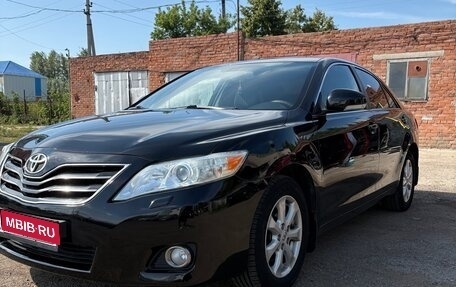 Toyota Camry, 2011 год, 1 300 000 рублей, 1 фотография