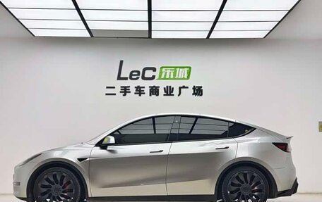 Tesla Model Y I, 2022 год, 4 039 887 рублей, 5 фотография