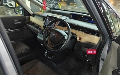 Honda Freed II, 2019 год, 1 700 000 рублей, 5 фотография