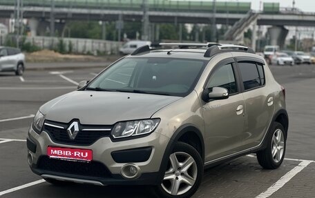 Renault Sandero II рестайлинг, 2016 год, 920 000 рублей, 1 фотография