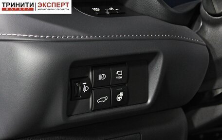 Toyota Highlander, 2025 год, 5 940 000 рублей, 17 фотография