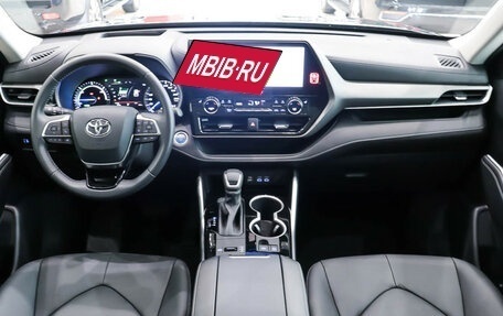 Toyota Highlander, 2025 год, 5 980 000 рублей, 8 фотография