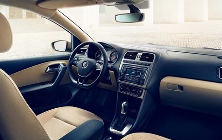 Volkswagen Polo VI (EU Market), 2016 год, 870 000 рублей, 4 фотография