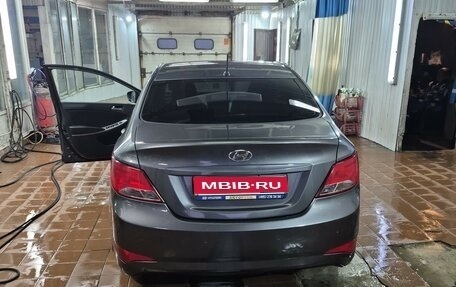 Hyundai Solaris II рестайлинг, 2015 год, 700 000 рублей, 1 фотография