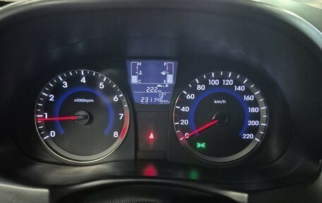 Hyundai Solaris II рестайлинг, 2015 год, 700 000 рублей, 7 фотография