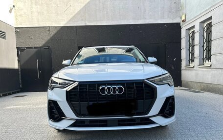 Audi Q3, 2022 год, 2 700 008 рублей, 2 фотография