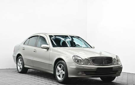 Mercedes-Benz E-Класс, 2004 год, 1 055 000 рублей, 2 фотография