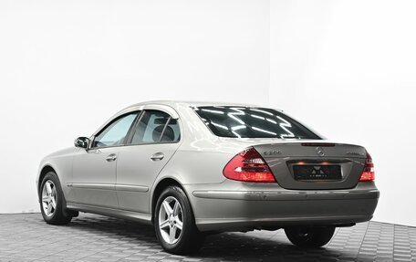 Mercedes-Benz E-Класс, 2004 год, 1 055 000 рублей, 3 фотография