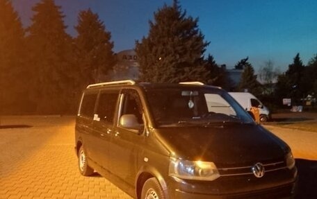Volkswagen Transporter T5 рестайлинг, 2005 год, 1 030 000 рублей, 2 фотография