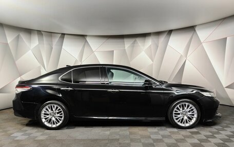Toyota Camry, 2018 год, 2 059 000 рублей, 6 фотография