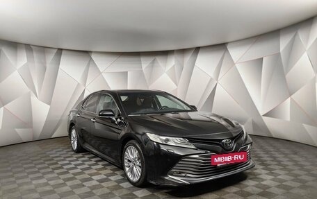 Toyota Camry, 2018 год, 2 059 000 рублей, 3 фотография