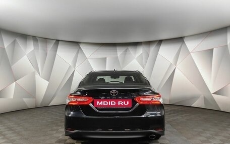 Toyota Camry, 2018 год, 2 059 000 рублей, 8 фотография