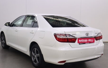 Toyota Camry, 2015 год, 1 705 000 рублей, 5 фотография