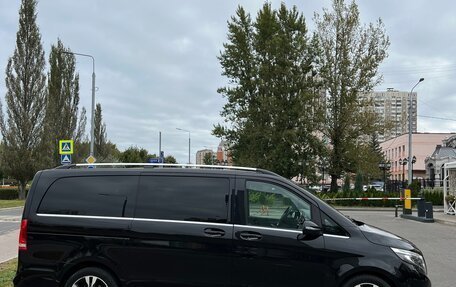 Mercedes-Benz V-Класс, 2017 год, 4 000 000 рублей, 3 фотография