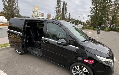 Mercedes-Benz V-Класс, 2017 год, 4 000 000 рублей, 17 фотография
