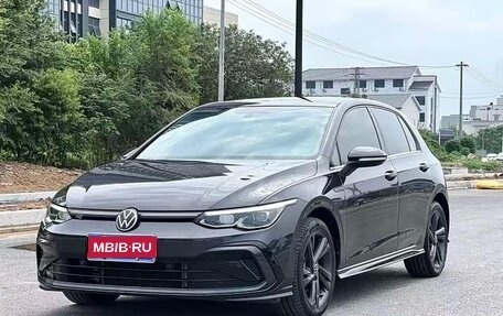 Volkswagen Golf VIII, 2022 год, 1 670 000 рублей, 1 фотография