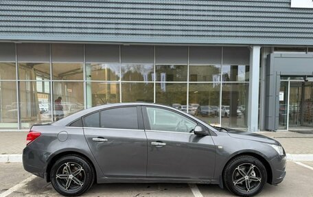 Chevrolet Cruze II, 2010 год, 645 000 рублей, 4 фотография