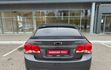 Chevrolet Cruze II, 2010 год, 645 000 рублей, 6 фотография