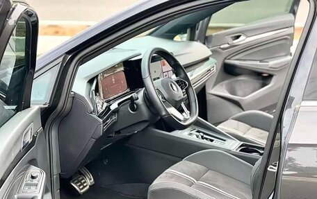 Volkswagen Golf VIII, 2022 год, 1 670 000 рублей, 9 фотография