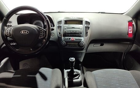 KIA cee'd I рестайлинг, 2009 год, 800 000 рублей, 13 фотография