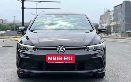 Volkswagen Golf VIII, 2022 год, 1 670 000 рублей, 2 фотография