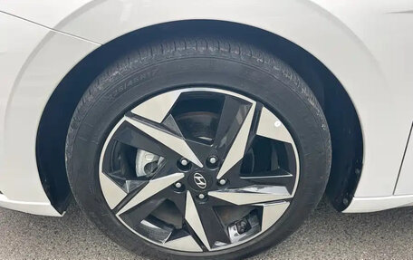 Hyundai Elantra, 2022 год, 1 400 000 рублей, 18 фотография