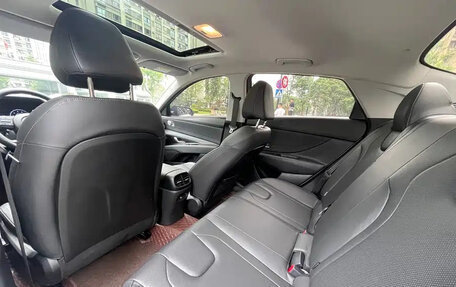 Hyundai Elantra, 2022 год, 1 400 000 рублей, 17 фотография