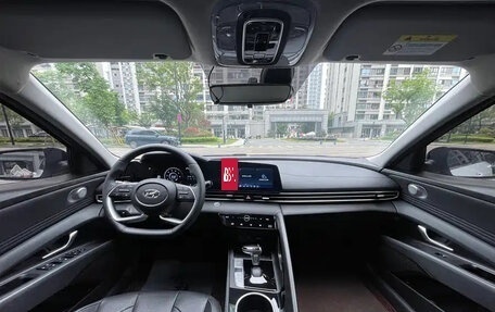 Hyundai Elantra, 2022 год, 1 400 000 рублей, 8 фотография