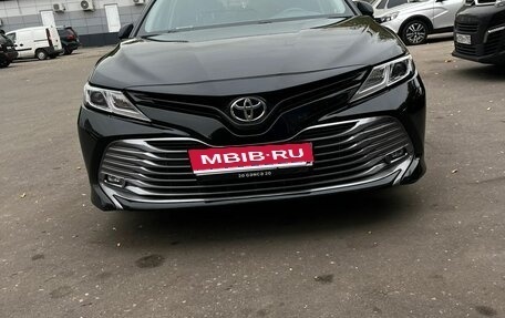 Toyota Camry, 2019 год, 2 000 000 рублей, 1 фотография