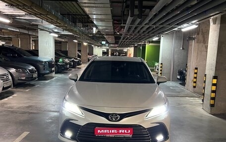 Toyota Camry, 2021 год, 3 350 000 рублей, 1 фотография