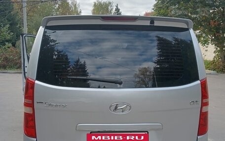 Hyundai Grand Starex Grand Starex I рестайлинг 2, 2010 год, 1 250 000 рублей, 2 фотография