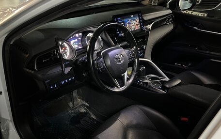 Toyota Camry, 2021 год, 3 350 000 рублей, 6 фотография