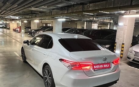 Toyota Camry, 2021 год, 3 350 000 рублей, 3 фотография
