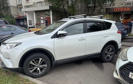 Toyota RAV4, 2019 год, 2 950 000 рублей, 2 фотография