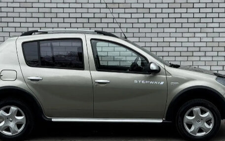 Renault Sandero I, 2012 год, 800 000 рублей, 2 фотография