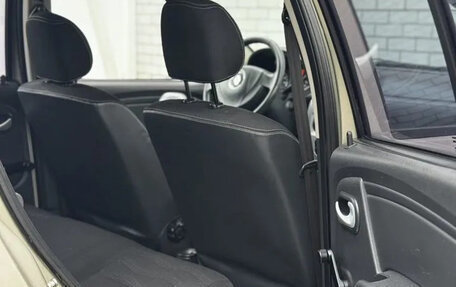 Renault Sandero I, 2012 год, 800 000 рублей, 15 фотография