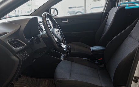 Hyundai Solaris II рестайлинг, 2017 год, 655 000 рублей, 11 фотография