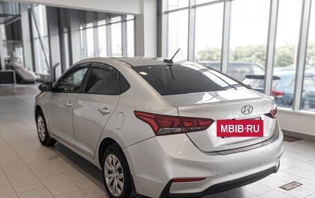 Hyundai Solaris II рестайлинг, 2017 год, 655 000 рублей, 8 фотография