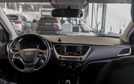 Hyundai Solaris II рестайлинг, 2017 год, 655 000 рублей, 17 фотография