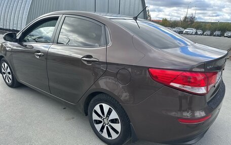 KIA Rio III рестайлинг, 2015 год, 995 000 рублей, 2 фотография