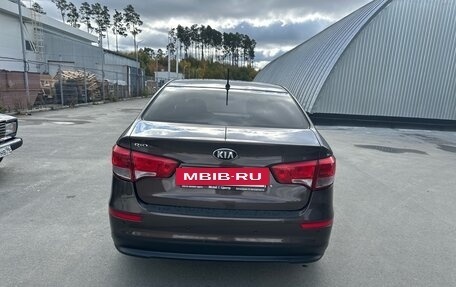 KIA Rio III рестайлинг, 2015 год, 995 000 рублей, 4 фотография