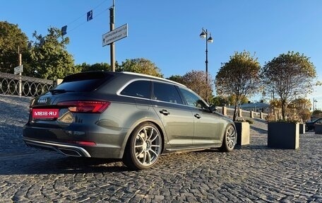 Audi A4, 2019 год, 3 650 000 рублей, 4 фотография