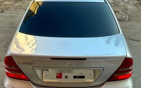 Mercedes-Benz C-Класс, 2005 год, 600 000 рублей, 10 фотография