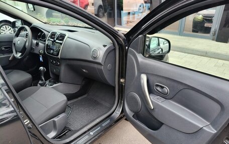Renault Logan II, 2015 год, 870 000 рублей, 14 фотография