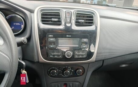 Renault Logan II, 2015 год, 870 000 рублей, 11 фотография