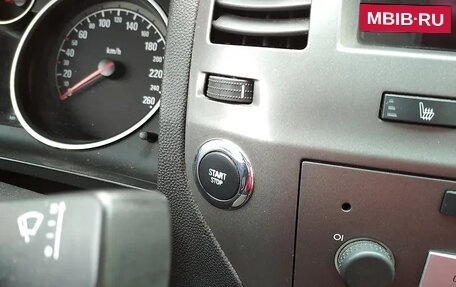 Opel Zafira B, 2006 год, 850 000 рублей, 13 фотография