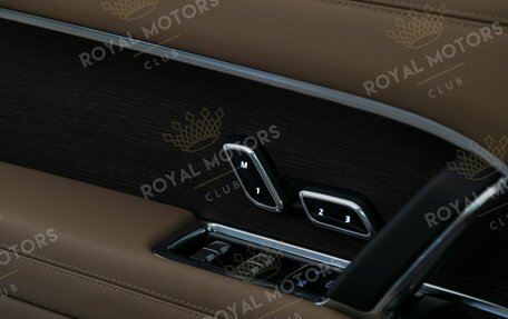 Land Rover Range Rover IV рестайлинг, 2025 год, 28 000 000 рублей, 14 фотография