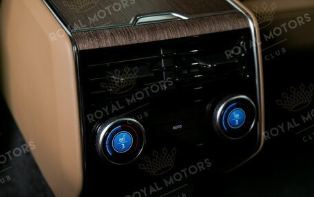 Land Rover Range Rover IV рестайлинг, 2025 год, 28 000 000 рублей, 19 фотография